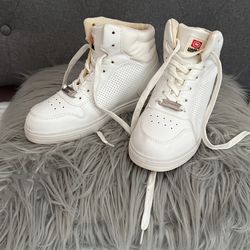 Sneakers , Tennis Shoes