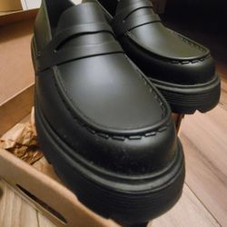 Melissa Royal Sz. 7 (Brand New/Run Big)