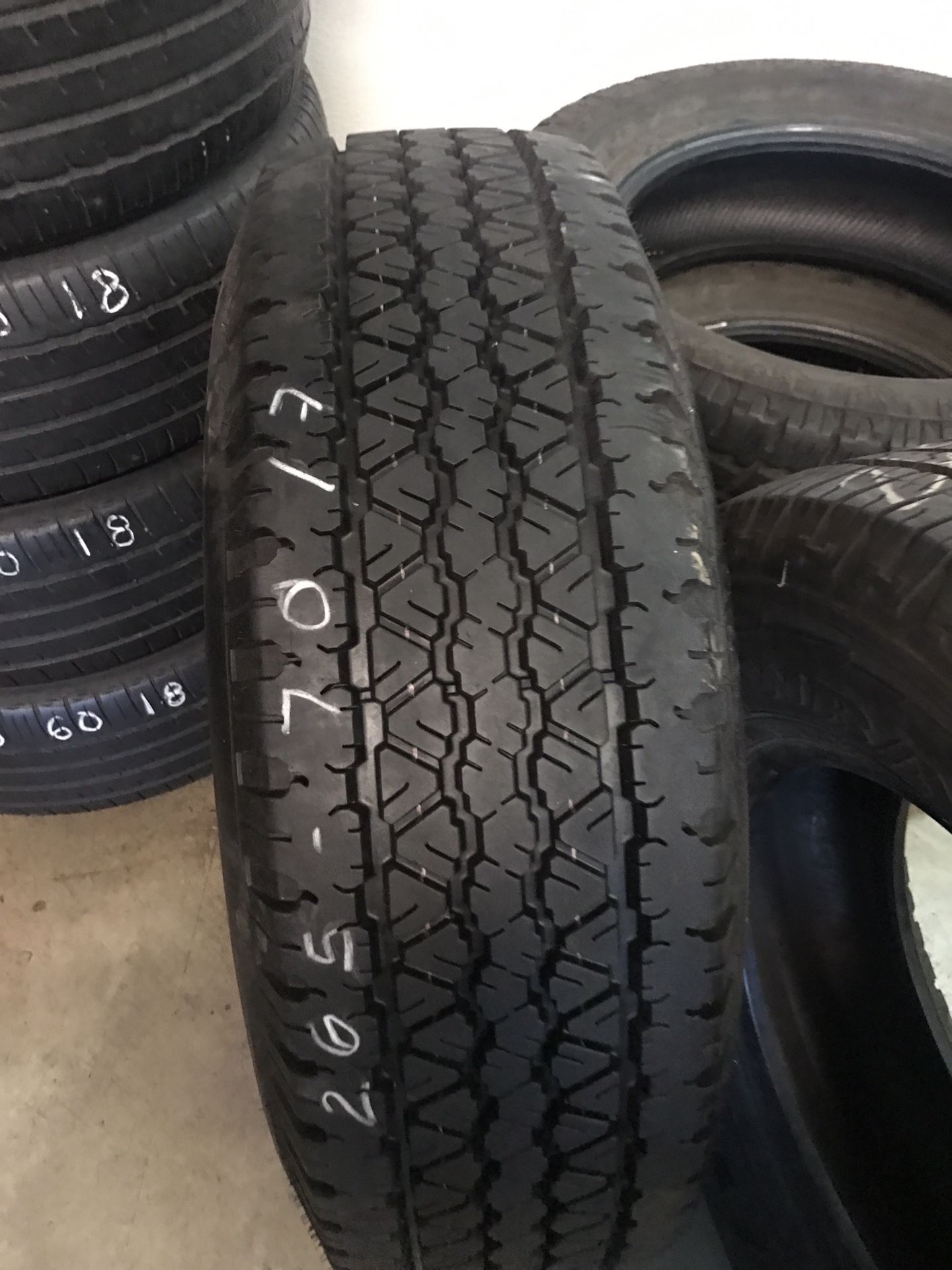 265/70/17. 1 tire only 90% tread