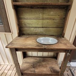 Vintage Indoor/outdoor Hutch