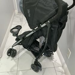 Great  Convenience Stroller With Cup holders - Black, Compact, Lightweight
