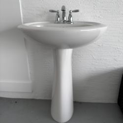 Bathroom Pedestal Sink With Faucet 