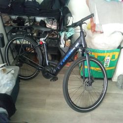 .  Verve+  4s Trek  Hybrid Electric Bike 
