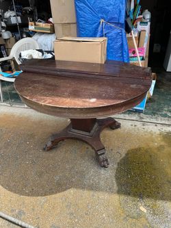 Solid wood expanding table