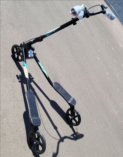 Folding scooter