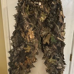 S/m Leafy Camo Pants And Top