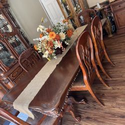 Set Table And Chaina 