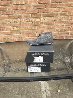 Eddie Bauer Chukka Gray Size 8 & 10