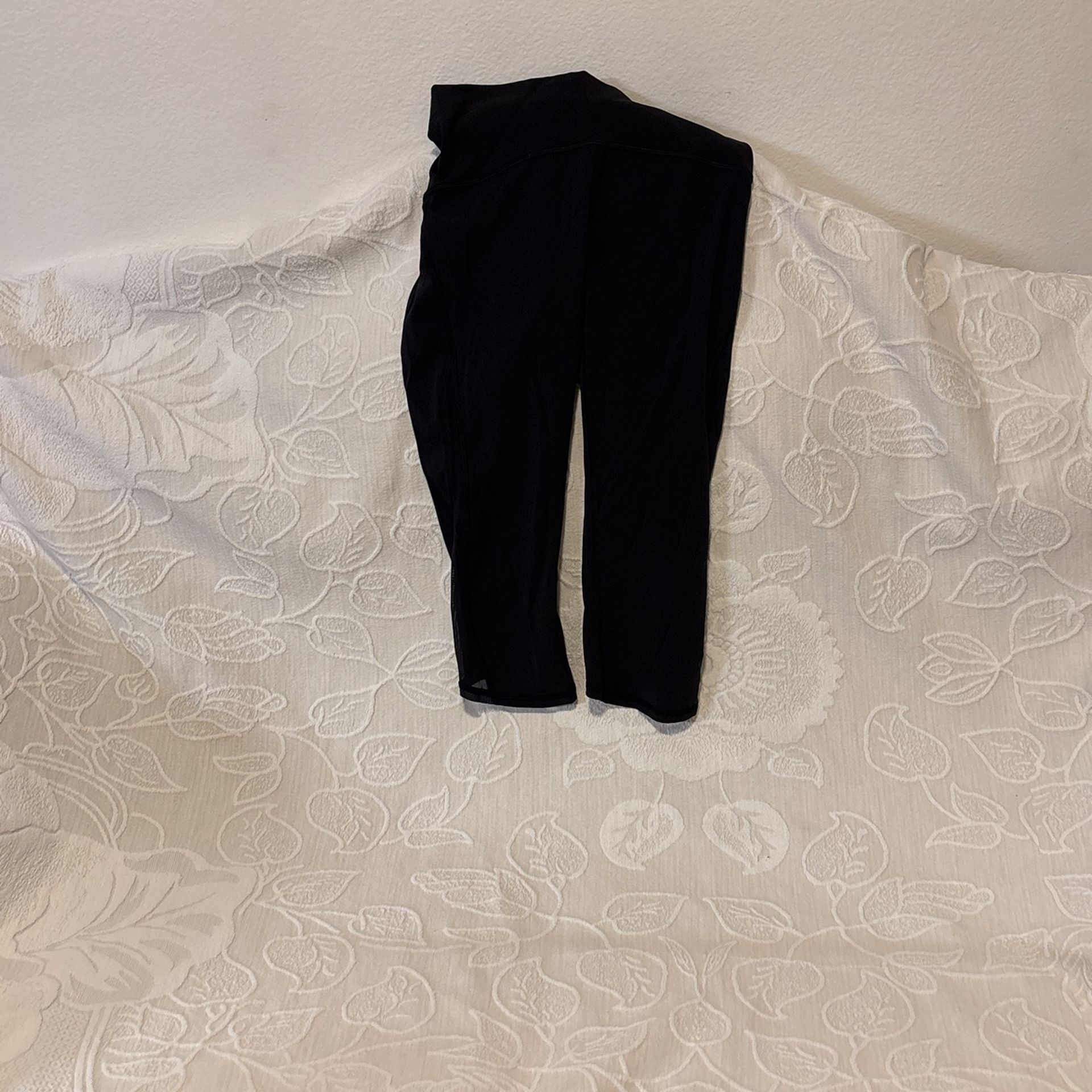 Knee height, black legging