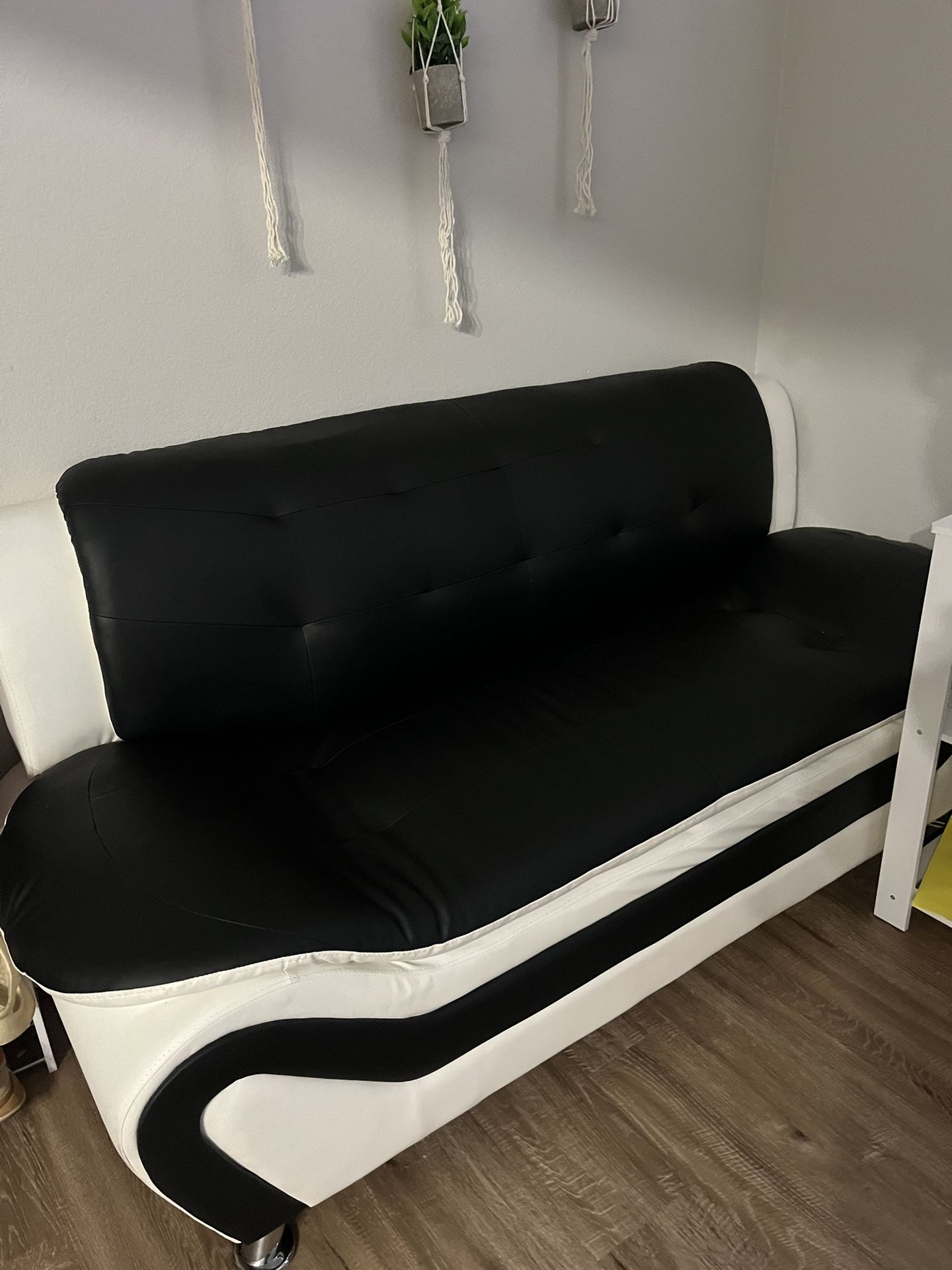 Black White Leather Sofa 