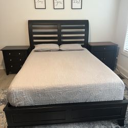 Queen 7-piece Bedroom set (Black, Cherry Accents)