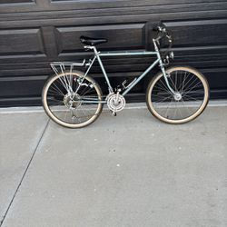 Men’s 15 Speed High Sierra 1984 Vintage Bike 
