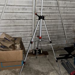Extendable tripod