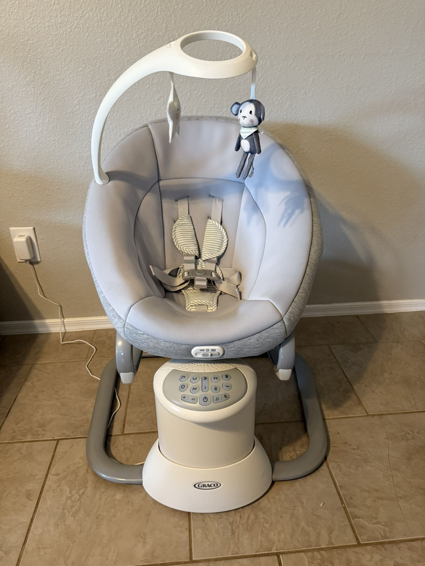 Like New Graco Baby Swing 