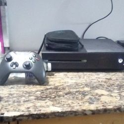 Xbox One WITH REMOTE 