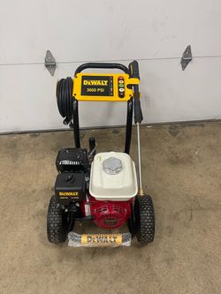 Dewalt 3600 psi power washer Honda engine