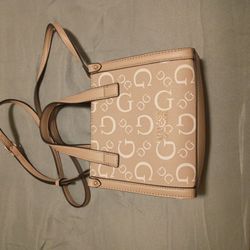 Brand New Women's Guess Bag