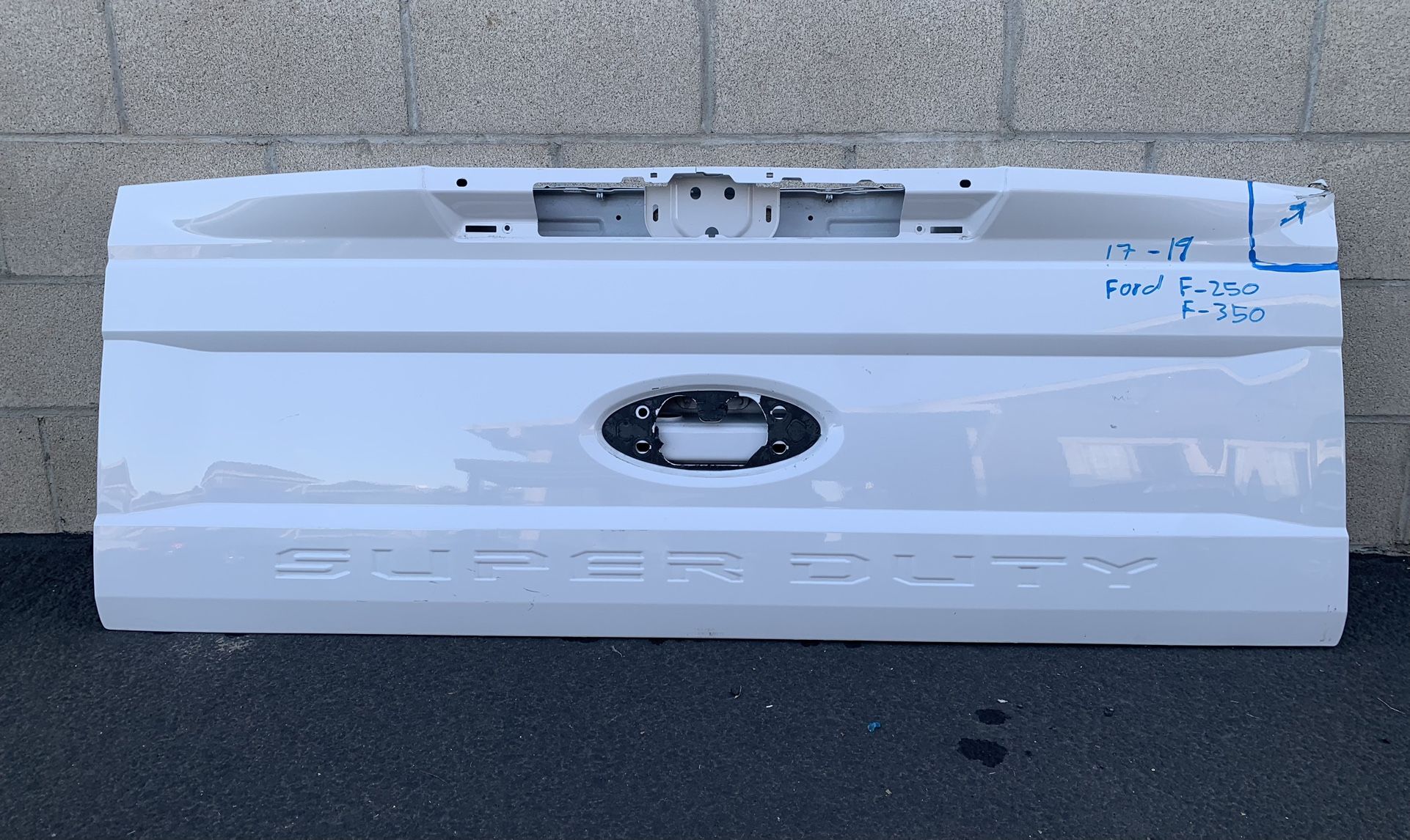 2017-2019 Ford Super Duty Tailgate White F250 Aluminum Oem