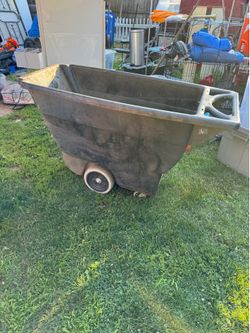 Rubbermaid heavy duty cart