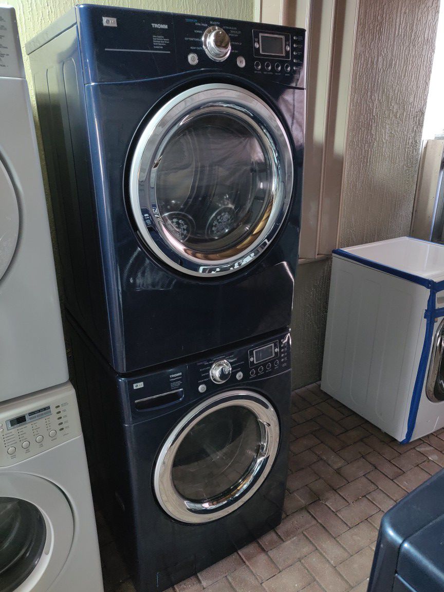 Combo lavadora y secadora LG carga frontal