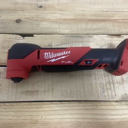 Milwaukee Multitool M18