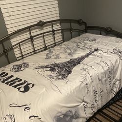 Twin Size Day Bed ( Metal Frame)