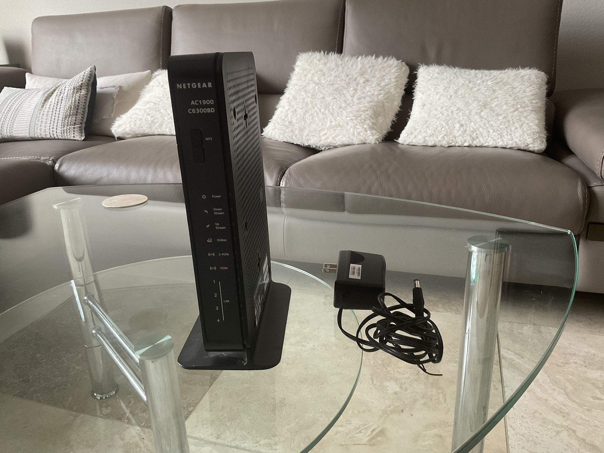 Cable Modem +wifi Router