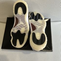 Air Jordan 11 Retro Low 