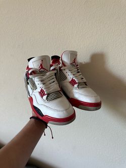 Air Jordan 4 Retro Fire Red Sneakers