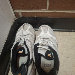 Fila Size 11 Men Sneakers