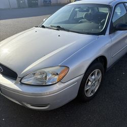 2005 Ford Taurus