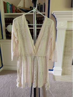 Primark Cream Crochet/Lace V-Neck Swimsuit Cover-Up.