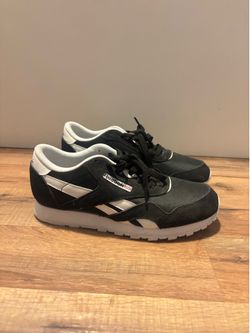 Reebok Classic - Black & White Size 5.5 (Men's)