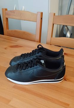 Nike Cortez Classic Premium Leather Women's size 9