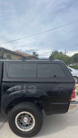 Snug Top Tacoma 2nd Gen 5 ft bed topper