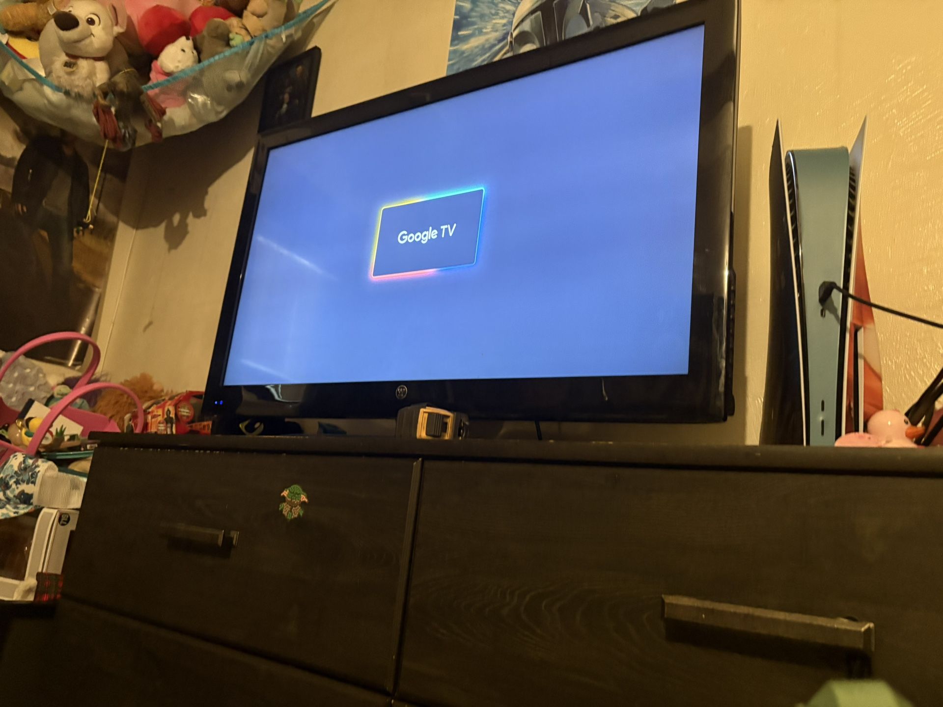 Westinghouse 42” TV