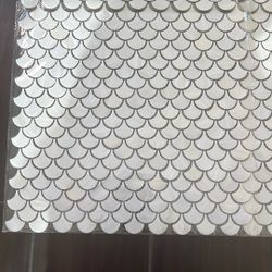 White Mother of Pearl Shell Fish Scale Mosaic Tile Backsplashe for Kitchen Shower Bathroom Pack of 6 Sheets