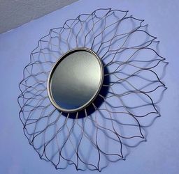 Decorative mirror in good working condition