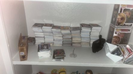 sports cards / funkos