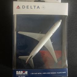 Daron Delta Airlines Diecast Die Cast Metal Plane