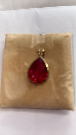 Ruby 14KYG  Pendant.  Ew