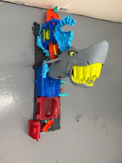 Hot Wheels Ultra Car Wash Playset