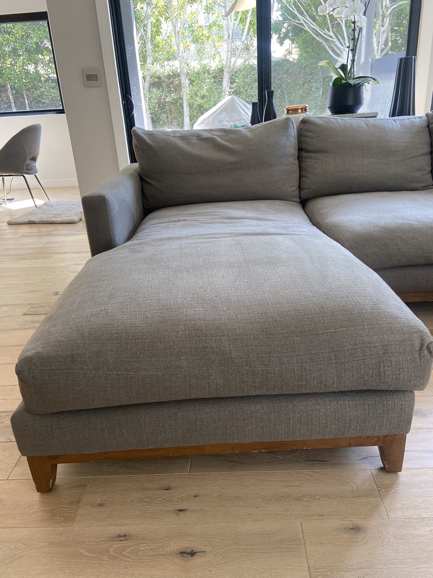 Chaise Lounge sofa And Coffee Table For sale!