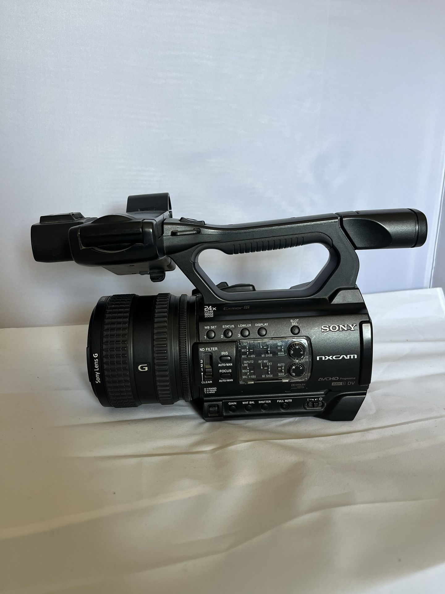 Sony HXR-NX100 Full HD NXCAM Camcorder