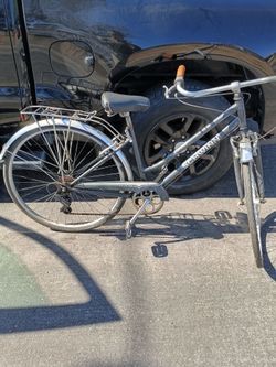 Schwinn girls bike