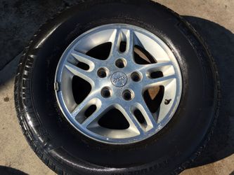 Llantas para cheroke 2001. De 5. Ollos 225 75 r 16