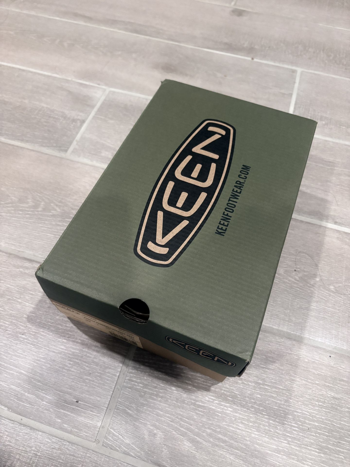 Never Used Kids Size 1 Keen Hiking Shoes