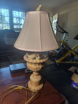 Vintage 28" Love Birds Table Lamp - Pristine Condition (Local Pickup)