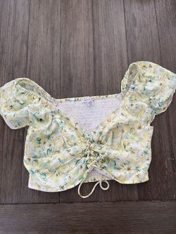 American Eagle Floral Crop Top Size M/M
