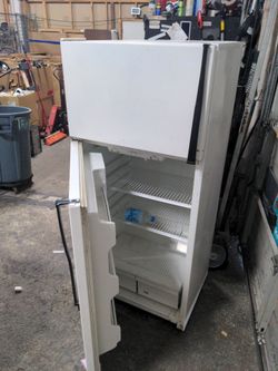 FREE WORKING FRIDGE NICE AND COLD